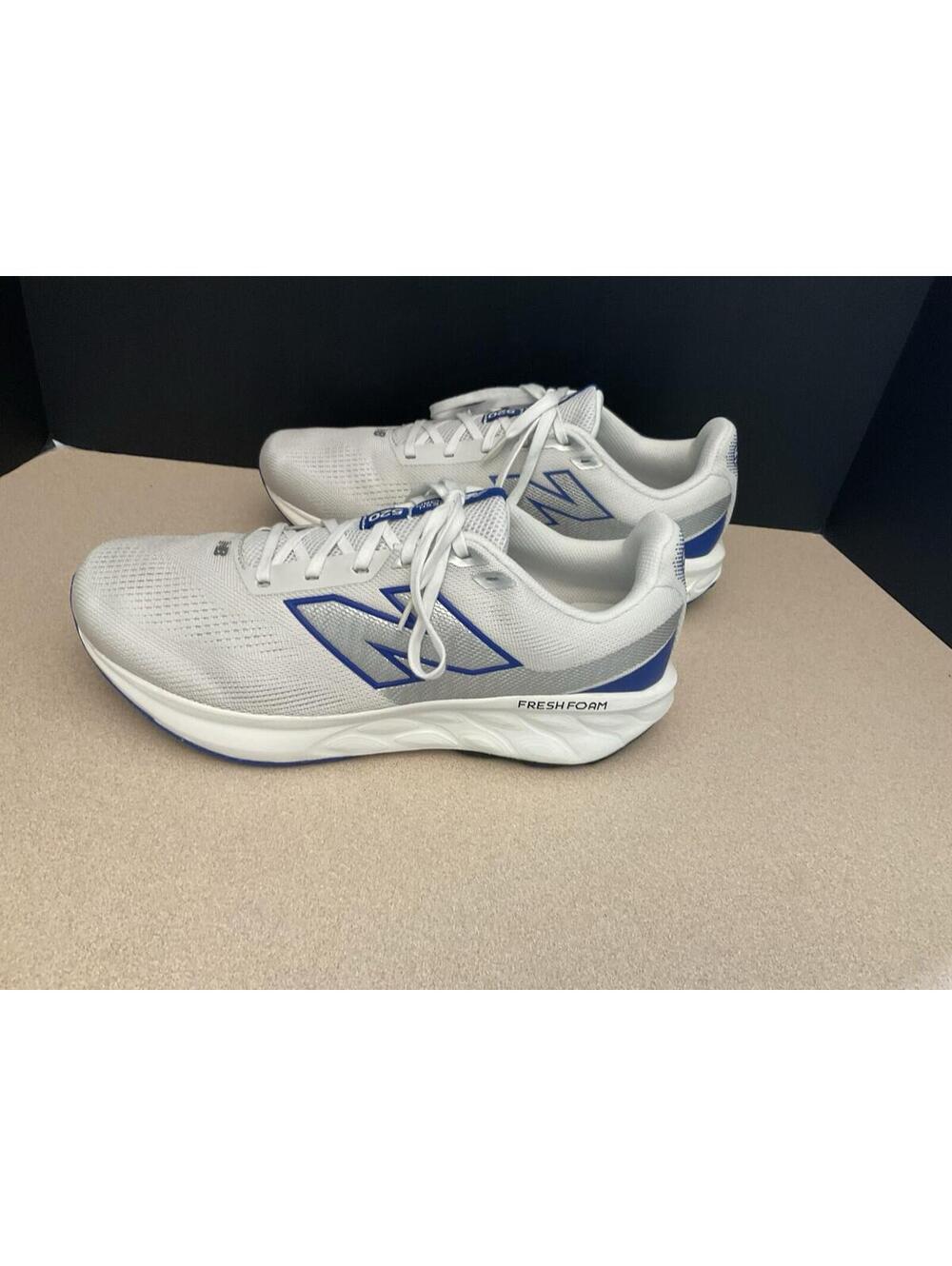 New! Mens New Balance Fresh Foam 520 v9 Running Shoes. Size 12- 4E WIDE. Nice!
